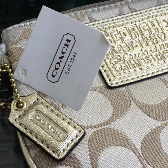 COACH Poppy Signature C Wristlet Gold & Beige with Purple Lining & Dust Bag NWT - Picture 8 of 9